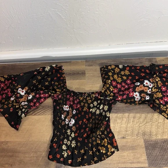 Patrons Of Peace Smocked Peasant Black Top Vibrant Flower Tiered Bell Sleeves XS - Picture 8 of 10